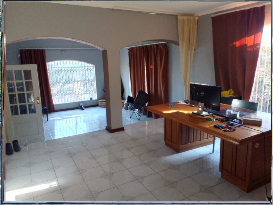 4 Bedroom Property for Sale in Bassonia Gauteng