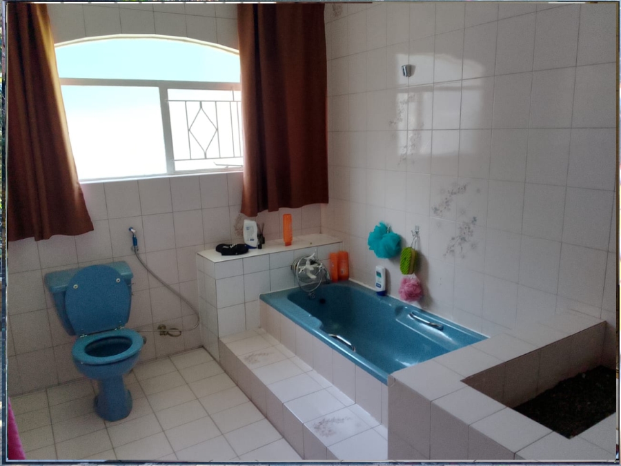 4 Bedroom Property for Sale in Bassonia Gauteng