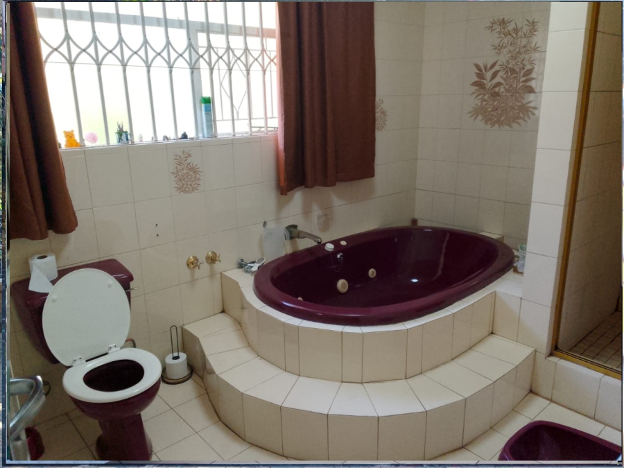 4 Bedroom Property for Sale in Bassonia Gauteng