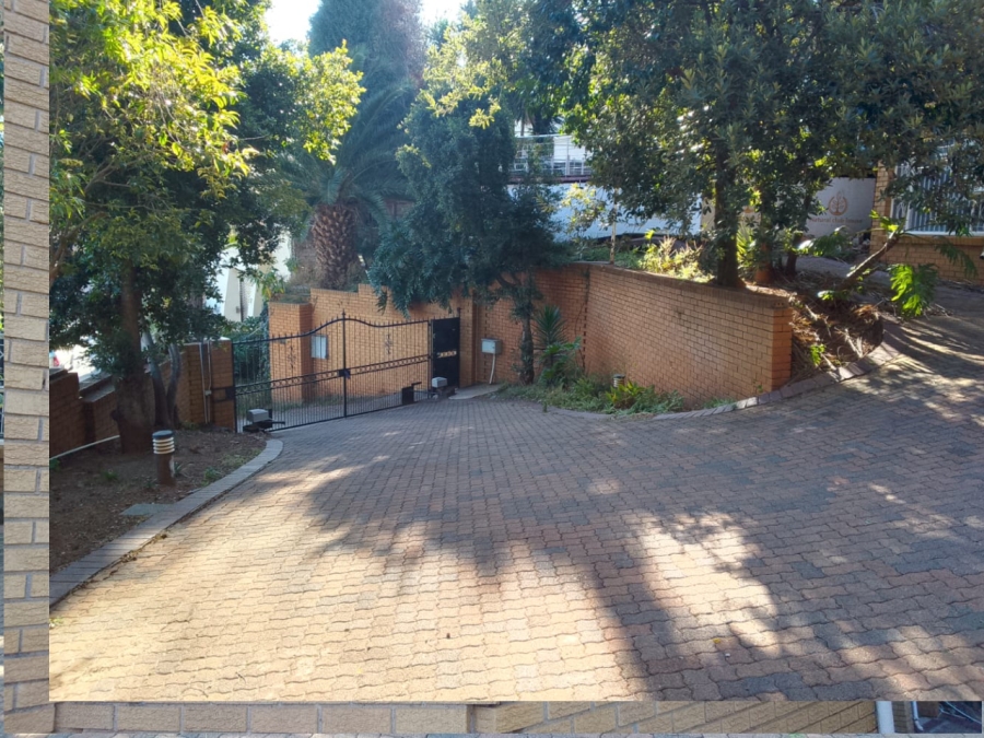 4 Bedroom Property for Sale in Bassonia Gauteng
