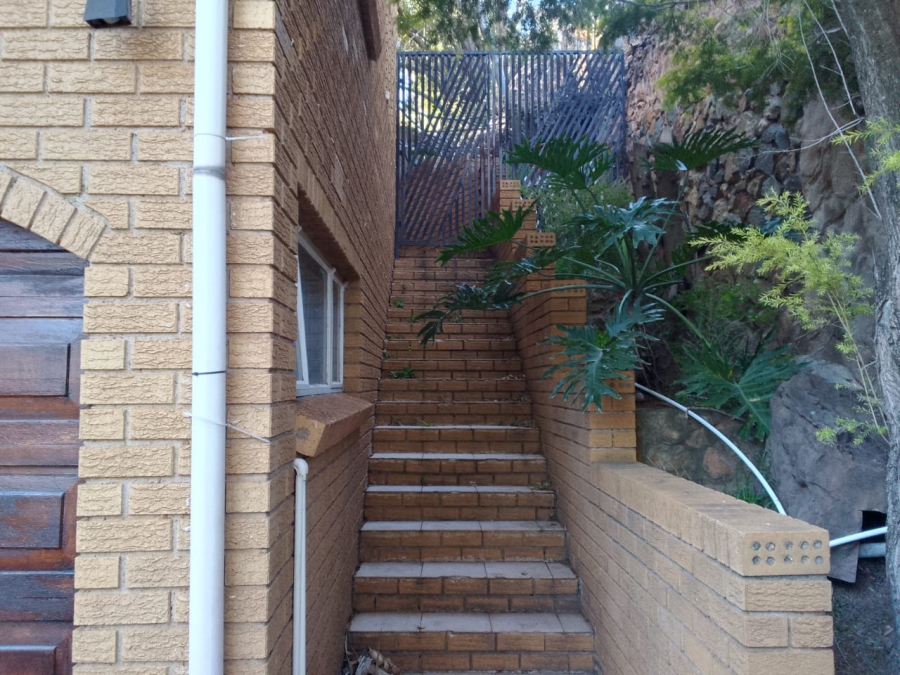 4 Bedroom Property for Sale in Bassonia Gauteng