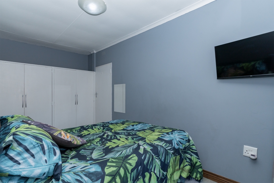2 Bedroom Property for Sale in Goedeburg Gauteng