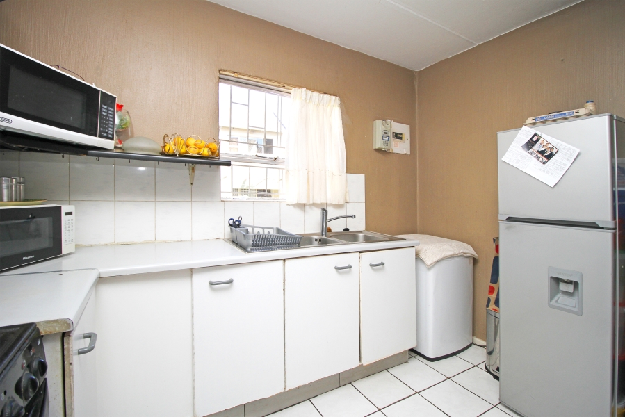 2 Bedroom Property for Sale in Vorna Valley Gauteng