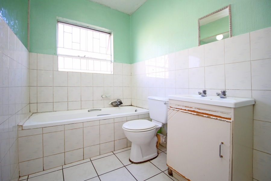2 Bedroom Property for Sale in Vorna Valley Gauteng