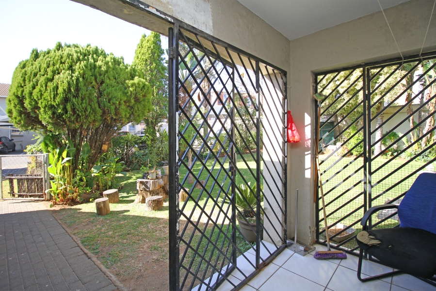 2 Bedroom Property for Sale in Vorna Valley Gauteng