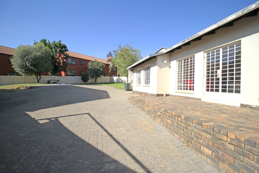2 Bedroom Property for Sale in Vorna Valley Gauteng