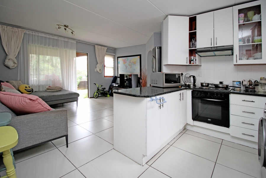2 Bedroom Property for Sale in Bromhof Gauteng