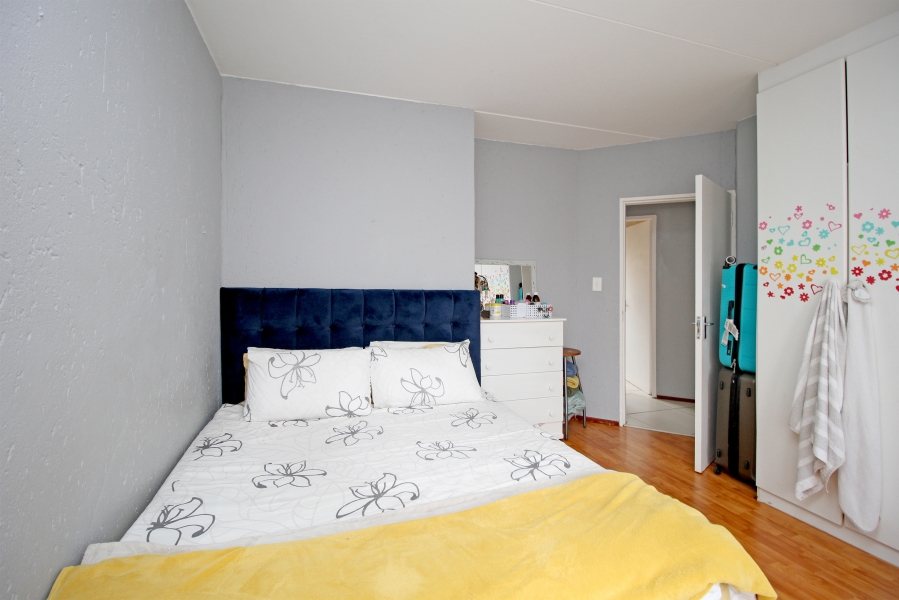 2 Bedroom Property for Sale in Bromhof Gauteng