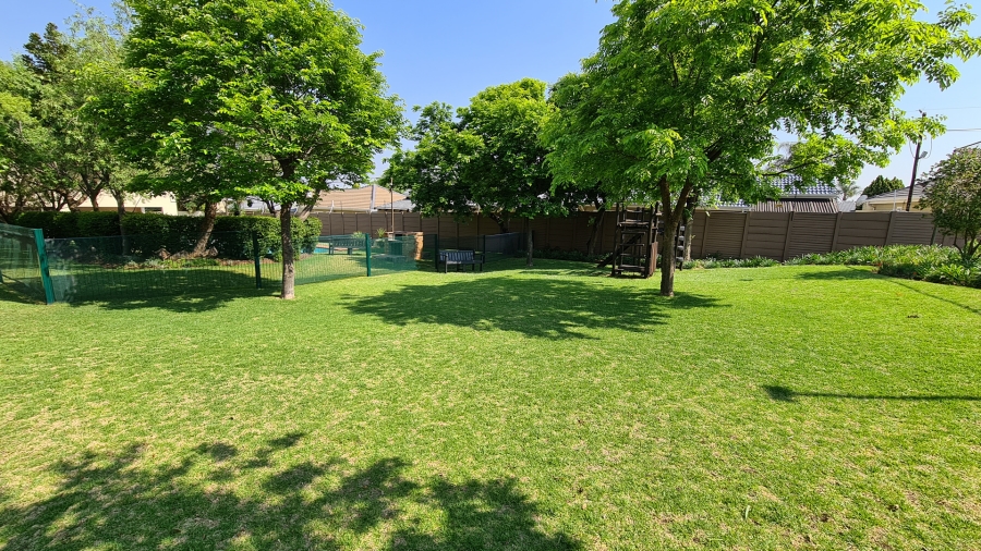 2 Bedroom Property for Sale in Sunninghill Gauteng