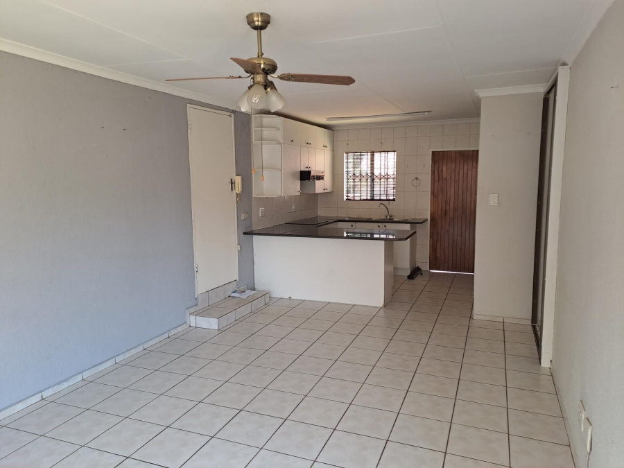 3 Bedroom Property for Sale in Wilgeheuwel Gauteng