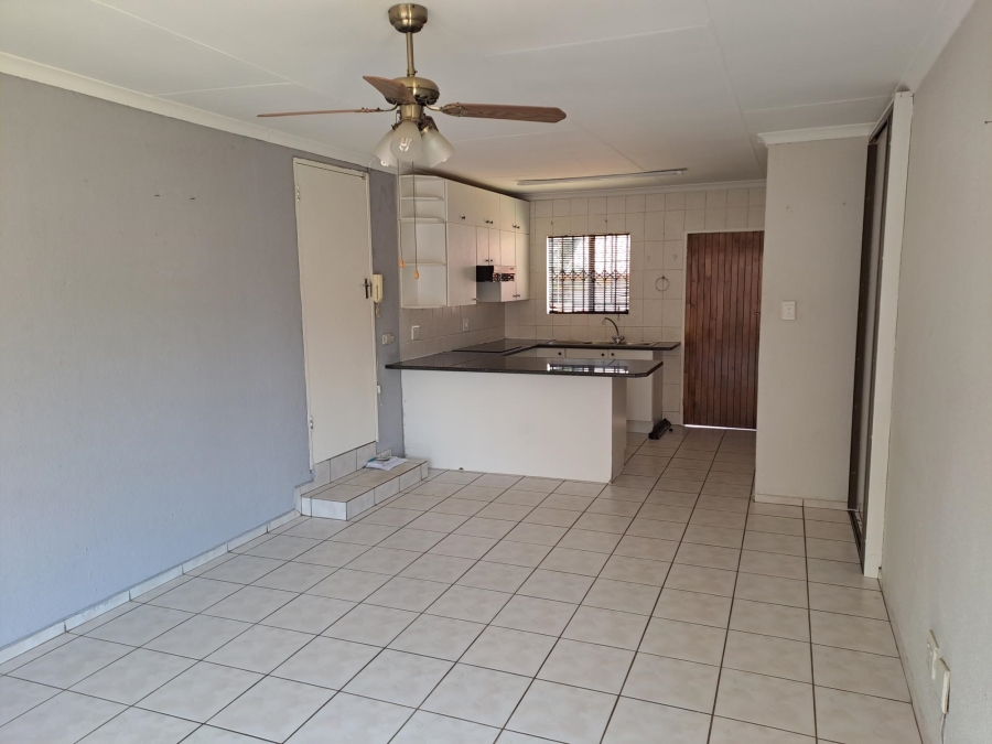 3 Bedroom Property for Sale in Wilgeheuwel Gauteng