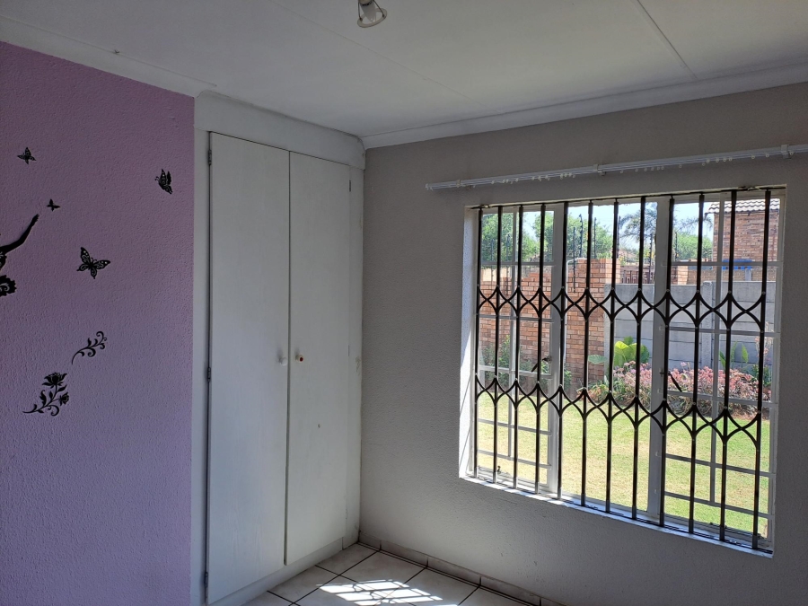 3 Bedroom Property for Sale in Wilgeheuwel Gauteng