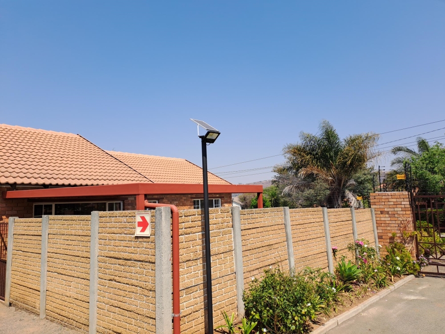 3 Bedroom Property for Sale in Wilgeheuwel Gauteng