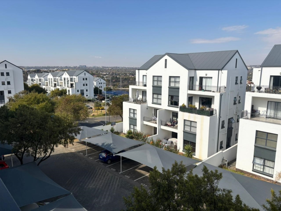 2 Bedroom Property for Sale in Greenstone Ridge Gauteng