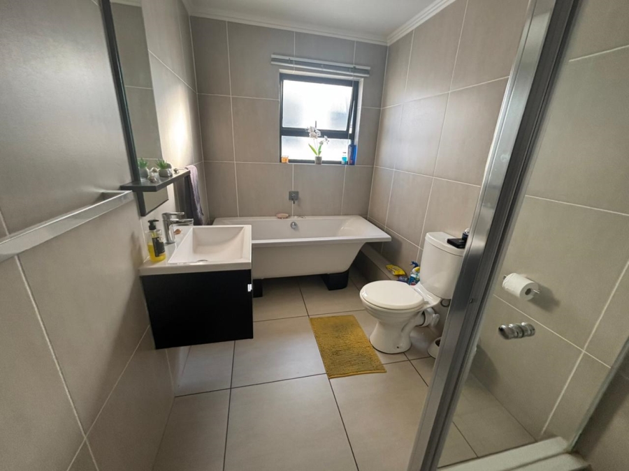 2 Bedroom Property for Sale in Greenstone Ridge Gauteng