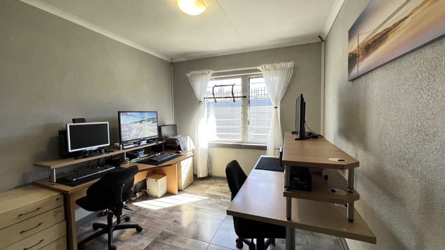 3 Bedroom Property for Sale in Dan Pienaarville Gauteng