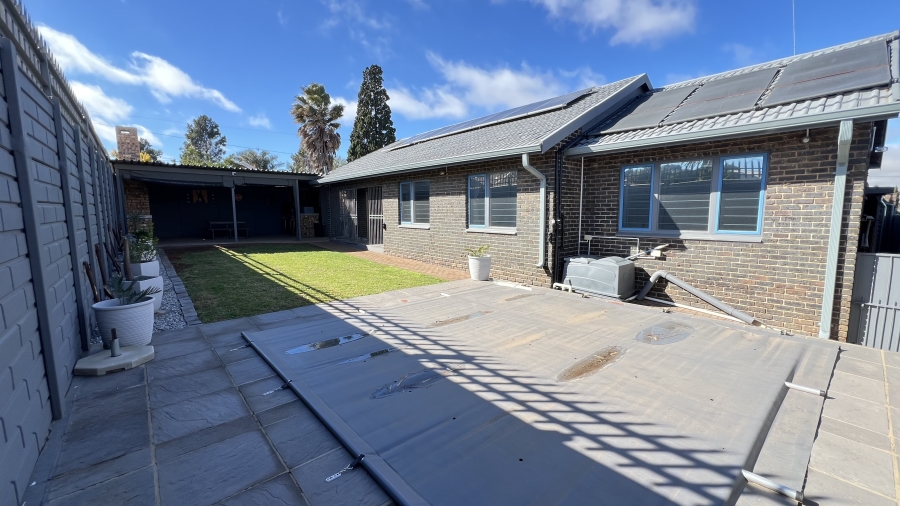 3 Bedroom Property for Sale in Dan Pienaarville Gauteng
