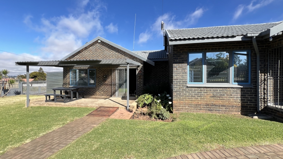 3 Bedroom Property for Sale in Dan Pienaarville Gauteng