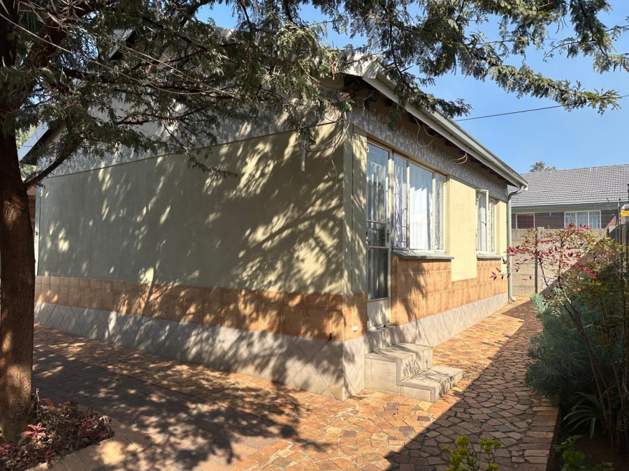 To Let 1 Bedroom Property for Rent in Eden Glen Gauteng