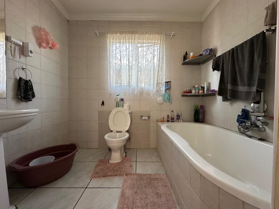 To Let 1 Bedroom Property for Rent in Eden Glen Gauteng