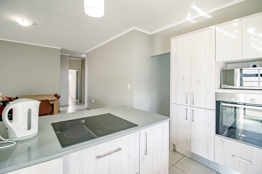 3 Bedroom Property for Sale in Rooihuiskraal North Gauteng