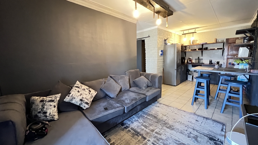 5 Bedroom Property for Sale in Eike Park Gauteng