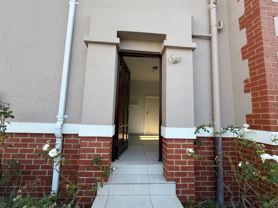 2 Bedroom Property for Sale in Broadacres Gauteng