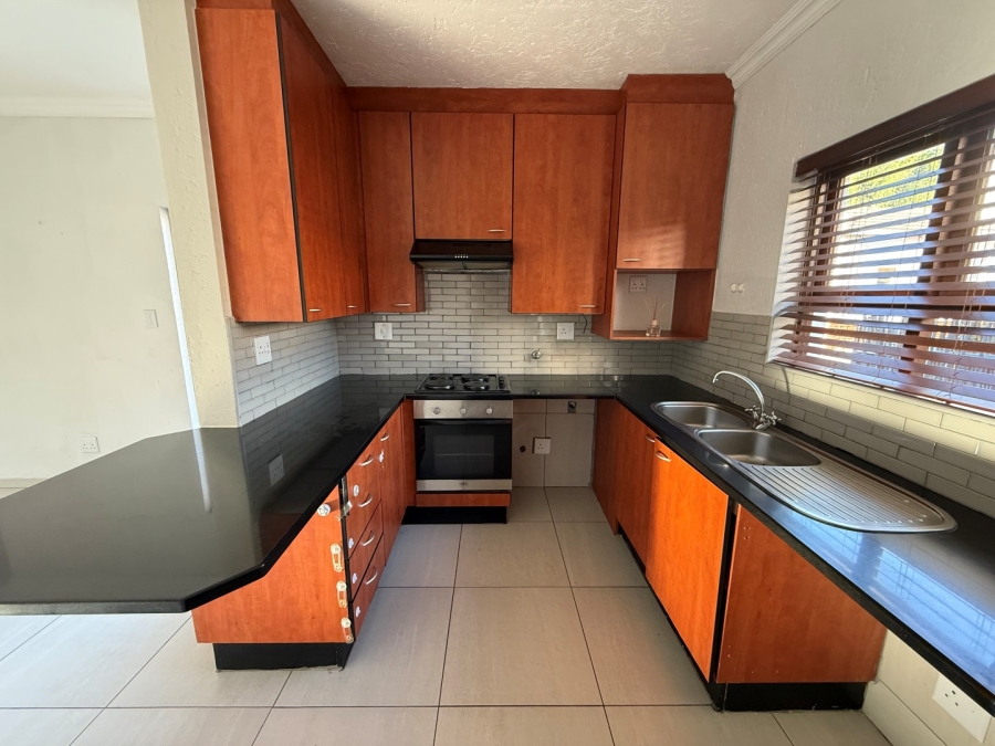 2 Bedroom Property for Sale in Broadacres Gauteng