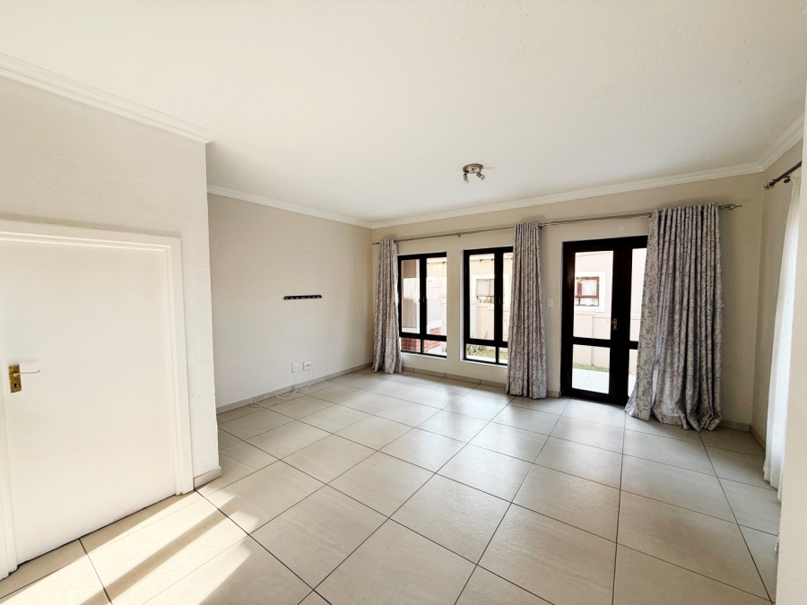 2 Bedroom Property for Sale in Broadacres Gauteng