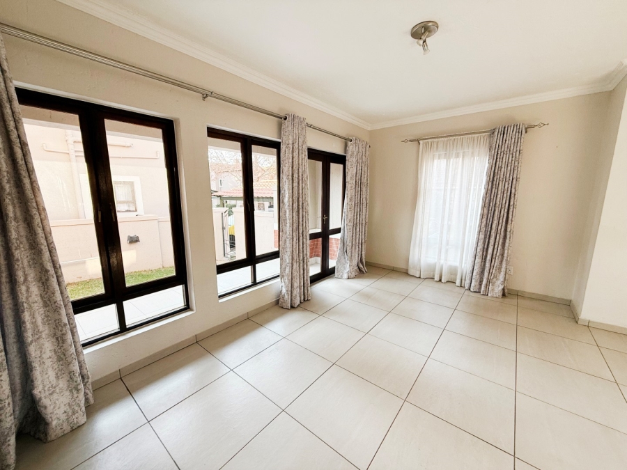 2 Bedroom Property for Sale in Broadacres Gauteng