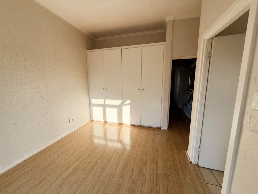 2 Bedroom Property for Sale in Broadacres Gauteng
