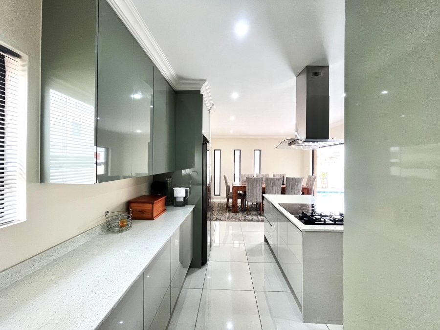 5 Bedroom Property for Sale in Blue Valley Golf Estate Gauteng