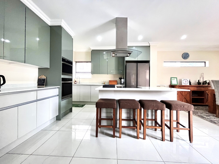 5 Bedroom Property for Sale in Blue Valley Golf Estate Gauteng