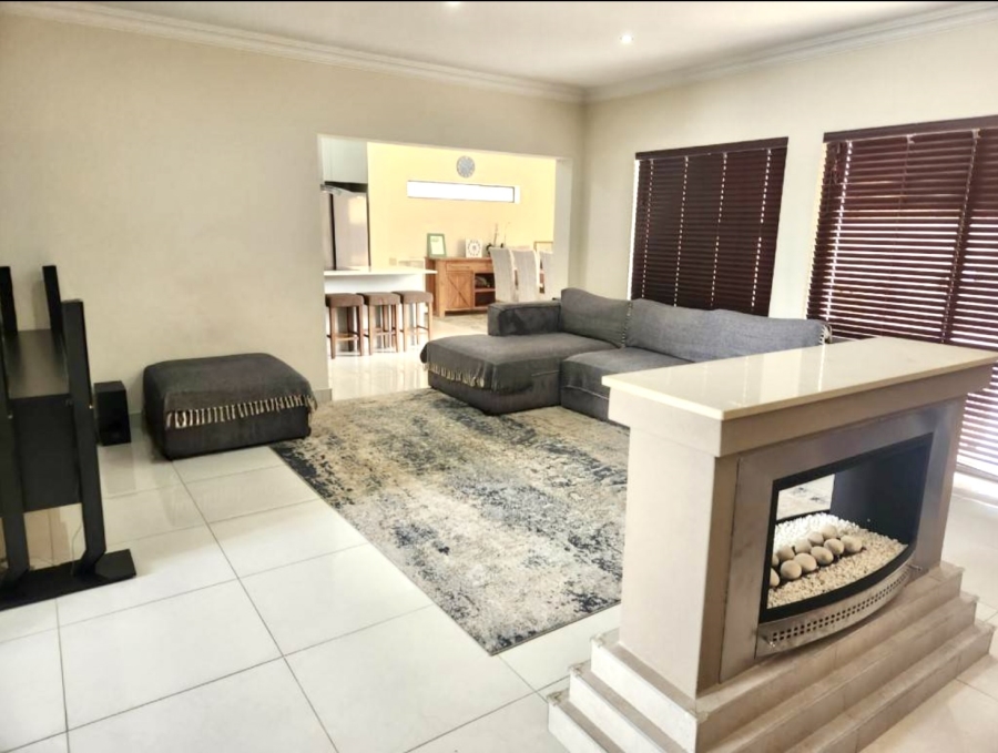 5 Bedroom Property for Sale in Blue Valley Golf Estate Gauteng