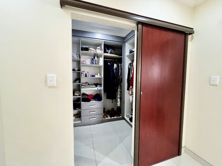 5 Bedroom Property for Sale in Blue Valley Golf Estate Gauteng