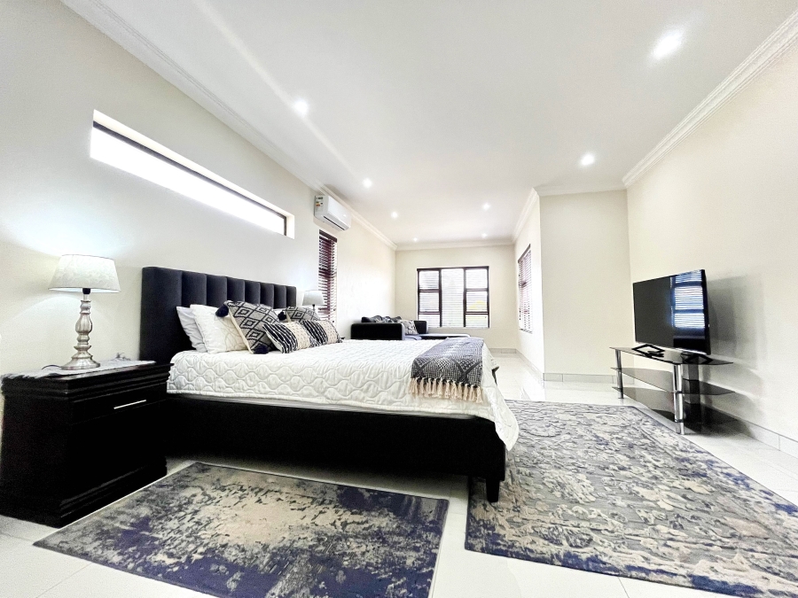 5 Bedroom Property for Sale in Blue Valley Golf Estate Gauteng
