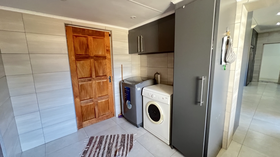 4 Bedroom Property for Sale in Greenhills Gauteng
