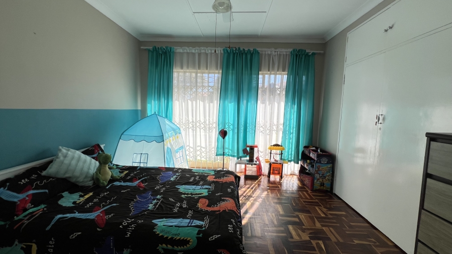 4 Bedroom Property for Sale in Greenhills Gauteng