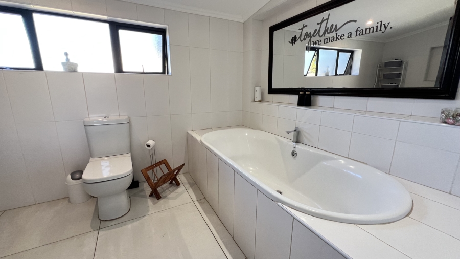 4 Bedroom Property for Sale in Greenhills Gauteng