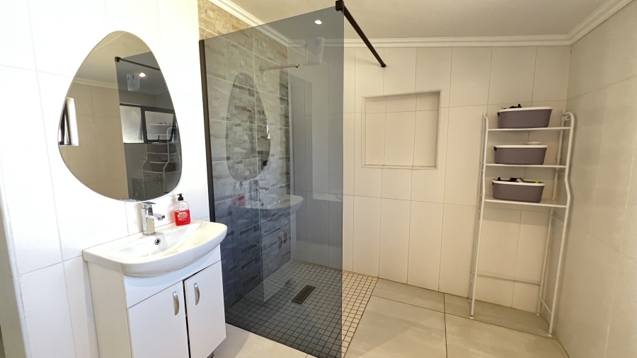 4 Bedroom Property for Sale in Greenhills Gauteng