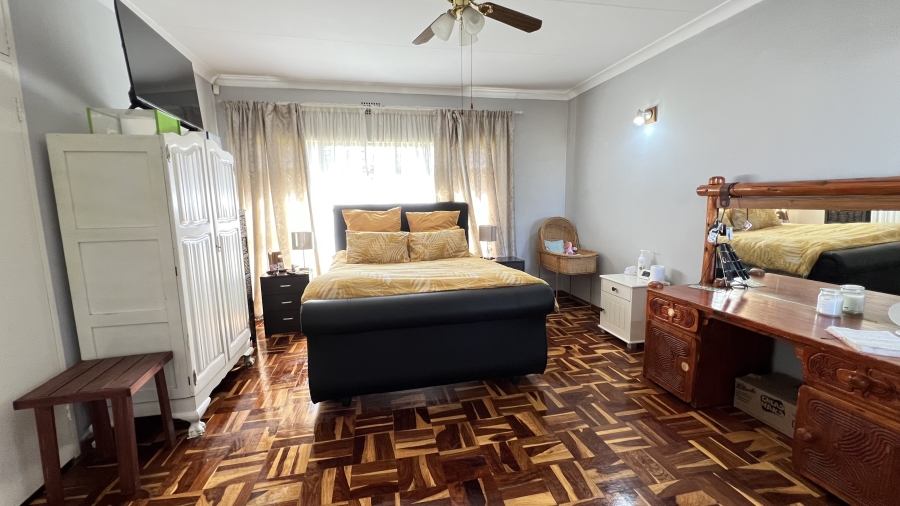 4 Bedroom Property for Sale in Greenhills Gauteng