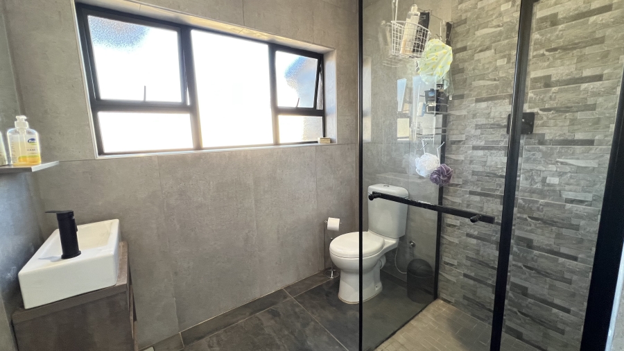 4 Bedroom Property for Sale in Greenhills Gauteng