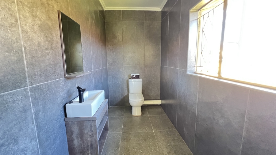 4 Bedroom Property for Sale in Greenhills Gauteng