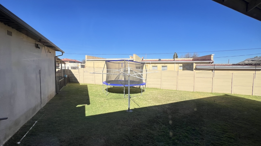 4 Bedroom Property for Sale in Greenhills Gauteng
