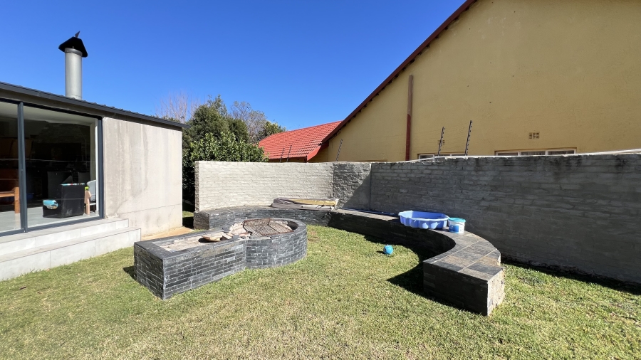 4 Bedroom Property for Sale in Greenhills Gauteng