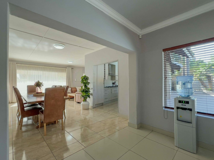 6 Bedroom Property for Sale in Glen Marais Gauteng