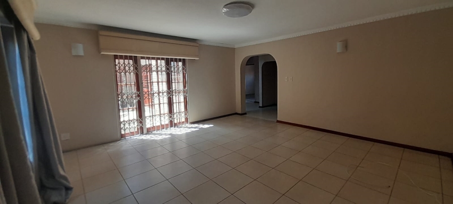 To Let 3 Bedroom Property for Rent in Waterkloof Gauteng