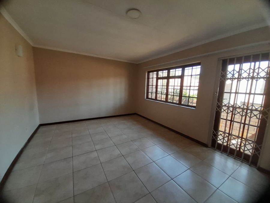 To Let 3 Bedroom Property for Rent in Waterkloof Gauteng