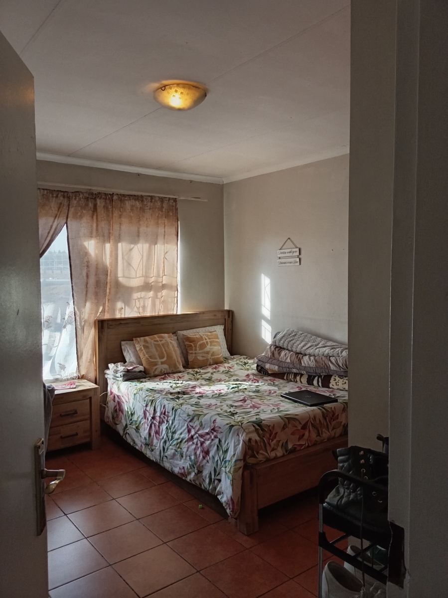 2 Bedroom Property for Sale in Buccleuch Gauteng