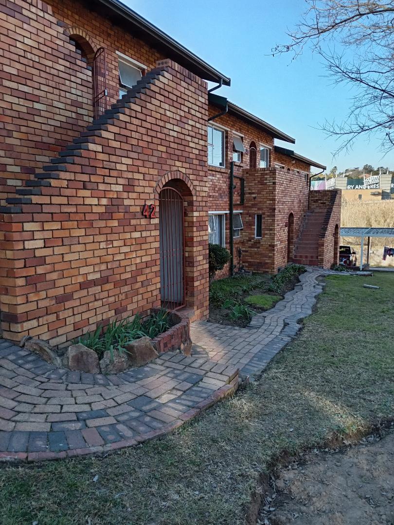 2 Bedroom Property for Sale in Buccleuch Gauteng